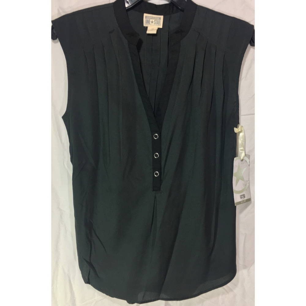 NWT Black/Grey Sleeveless V-Neck Top CONVERSE Sz M